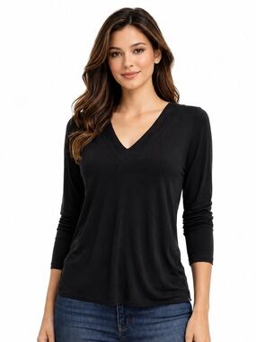 Banana Republic black v-neck top, L